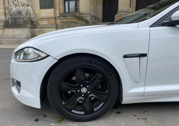 Jaguar XF cena 53000 przebieg: 161000, rok produkcji 2014 z Zgorzelec małe 92